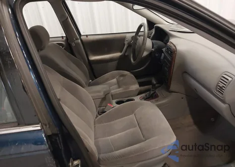 2001 Saturn L300 из США, поврежденный, VIN 1G8JW52R71Y511598